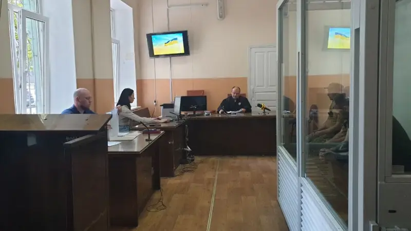 Судові дебати у справі смертельної ДТП на зупинці в Хмельницькому: прокурор і потерпілі вимагають максимального покарання