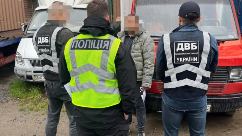 На Хмельниччині судитимуть чоловіка, який вимагав $1200 за водійські права без іспитів