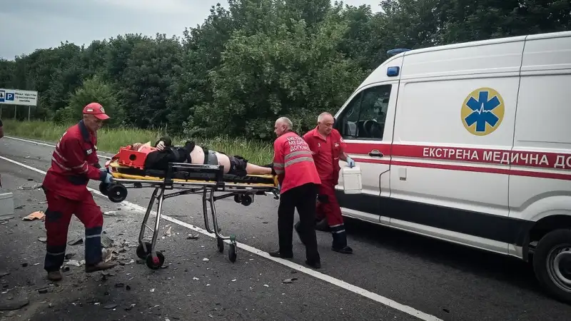 Трагічна аварія на Хмельниччині: загинули двоє, серед них підліток, ще троє травмовані